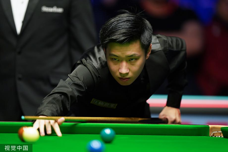 例走向看台 例走向看台