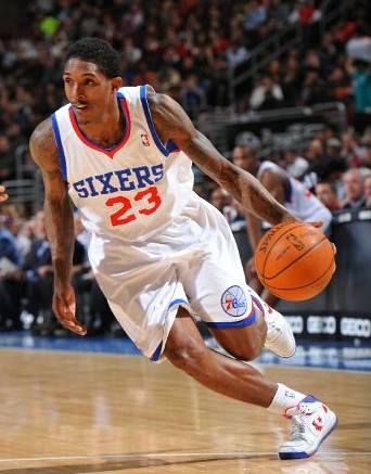 尽管市场依 尽管市场依